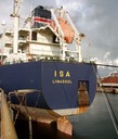 Le cargo Isa au port d'Ijmuiden.